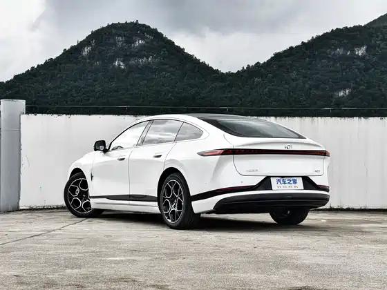 Changan AO7 730 Deluxe — 5