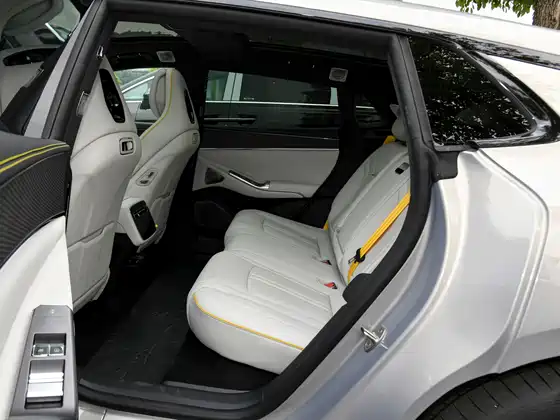 Denza Z9 GT 880 Flagship — 12