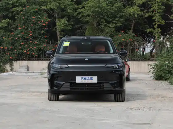 Leapmotors C16  630 Lidar 6 seats — 2