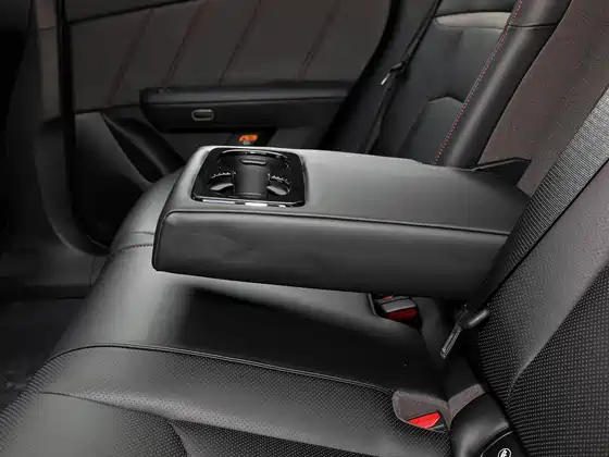 Mazda EZ60 200 Max Sports Version — 13