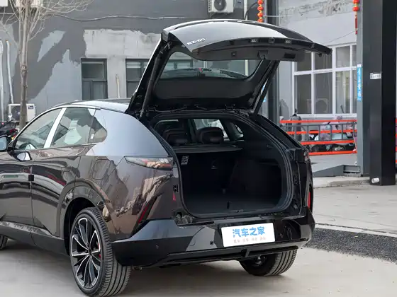 Mazda EZ60 200 Max Sports Version — 15