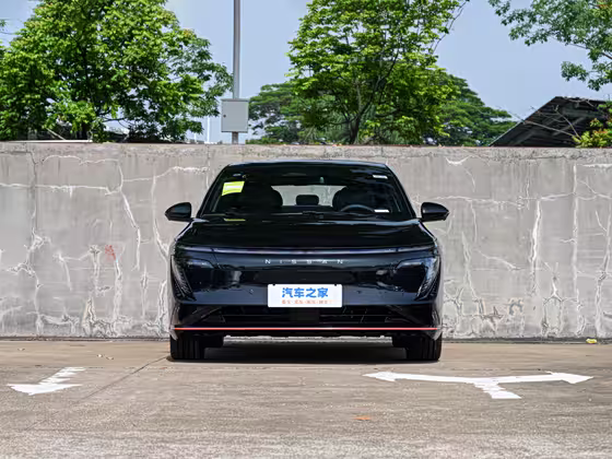 Nissan N7 625 Pro — 2