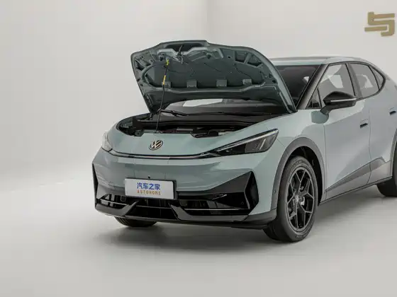 VW ID UNYX 06 Pure — 11