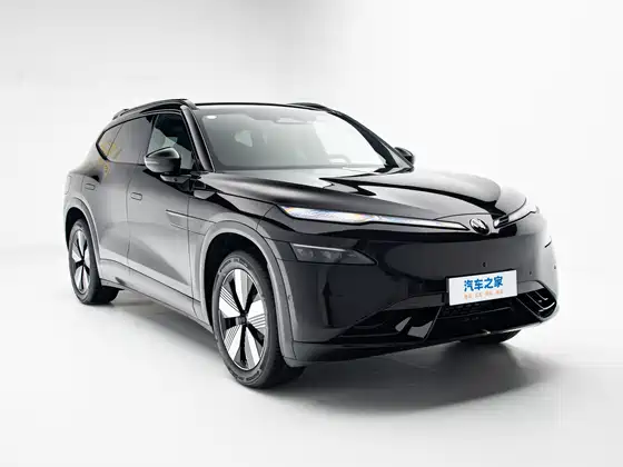 VW (ID. UNYX 08) Pure — 3