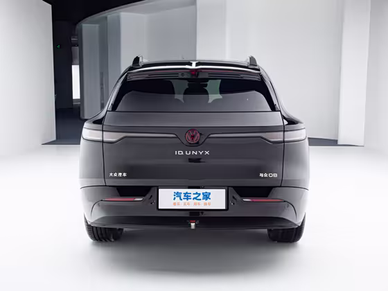 VW (ID. UNYX 08) Pure — 5