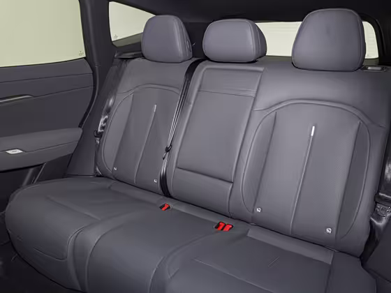 VW (ID. UNYX 08) Pure — 10